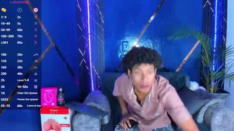 sky_walkerss online show from June 6, 7:31 pm