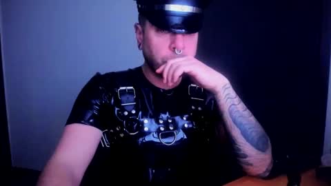 slick_evo online show from December 8, 5:07 am