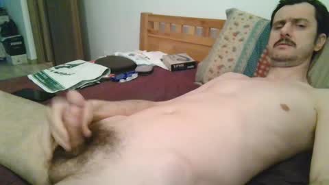 Snapshot of slim38 chatting on February 24, 5:32 am Alin online show from February 24, 5:32 am