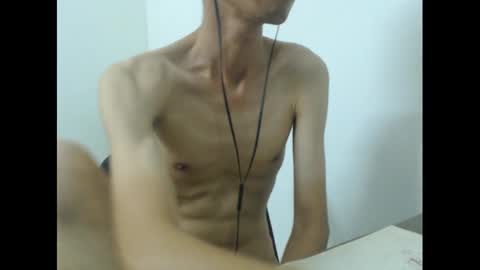 Snapshot of slimboner89 chatting on March 10, 2:37 pm slimboner89 online show from March 10, 2:37 pm