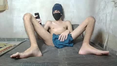 Snapshot of slimdestroyer chatting on February 11, 3:40 pm slimdestroyer online show from February 11, 3:40 pm