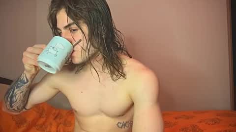 Snapshot of sly_gus chatting on February 7, 3:08 pm Gus online show from February 7, 3:08 pm