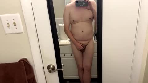 smalldick0324 online show from October 19, 11:46 am