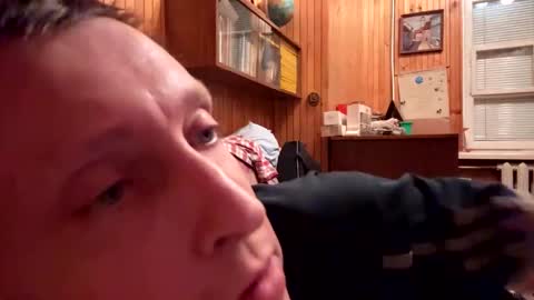 Snapshot of smalldream666 chatting on October 4, 7:08 pm PIST PIST online show from October 4, 7:08 pm