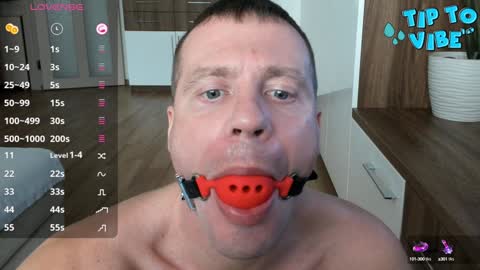 Snapshot of smallnipples chatting on December 8, 8:09 am Alex online show from December 8, 8:09 am