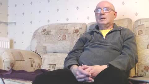 Steve online show from December 9, 7:13 pm