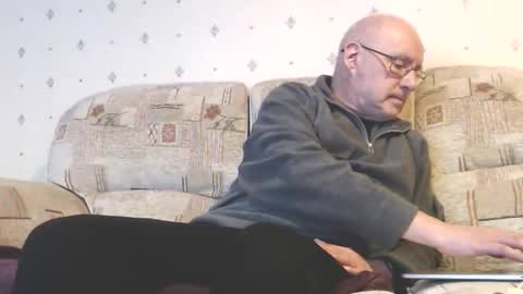 Steve online show from December 15, 10:58 pm