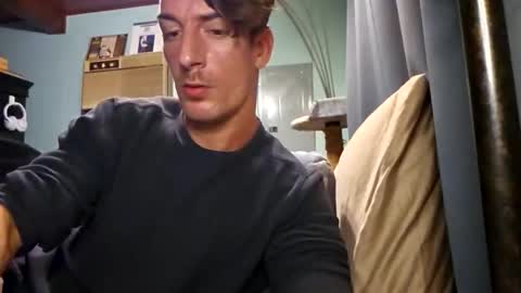 Snackyyyy online show from April 22, 12:39 am