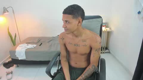 snak_master1 online show from October 11, 6:34 pm