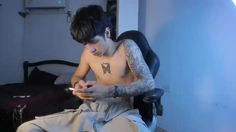 Snapshot of snakebutterfly chatting on September 12, 9:09 am snakebutterfly online show from September 12, 9:09 am
