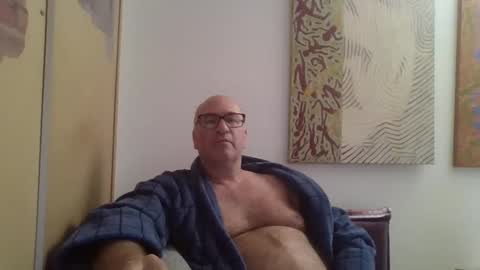 sneakerboy18 online show from December 8, 12:52 pm