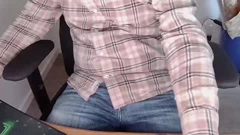 Sneakybill online show from November 19, 7:19 am