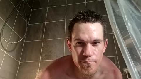 sneakylink777520 online show from May 17, 11:23 pm