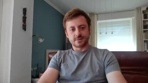 snoecks online show from July 8, 4:22 pm