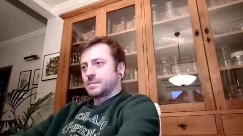 snoecks online show from March 26, 6:34 pm