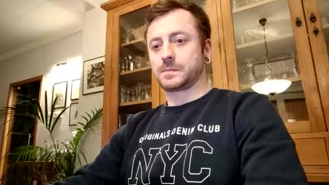 snoecks online show from March 10, 6:25 pm