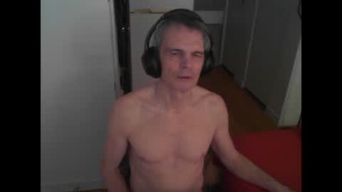 Snapshot of snoro111 chatting on January 16, 7:41 pm snoro111 online show from January 16, 7:41 pm