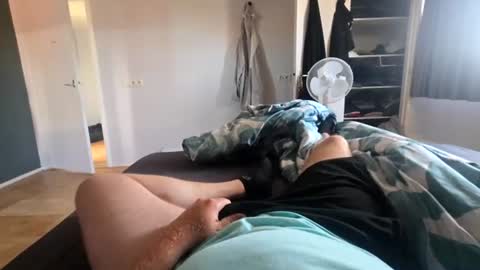snowguydutch online show from June 29, 10:15 am