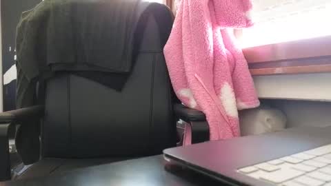 luca -   online show from March 2, 1:42 pm