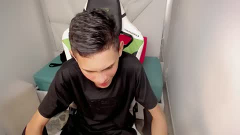 ESTEBAN online show from June 17, 4:58 am