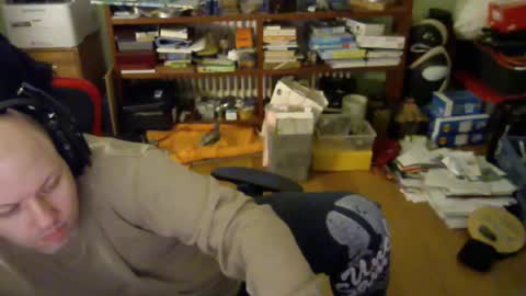 Tom online show from January 10, 4:09 pm