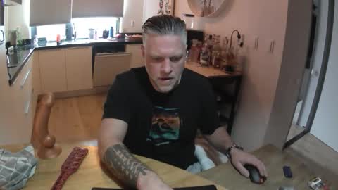 DutchDude online show from March 12, 10:12 am