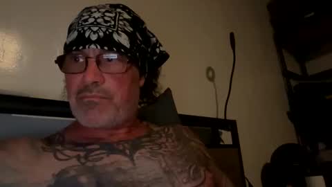 specter1972 online show from February 16, 11:47 pm