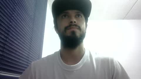 sperm_donor94 online show from February 25, 11:33 pm