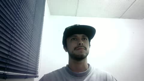 sperm_donor94 online show from October 6, 8:35 pm