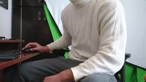 Marco. When Im offline you can view premium content in bio online show from November 25, 10:06 am