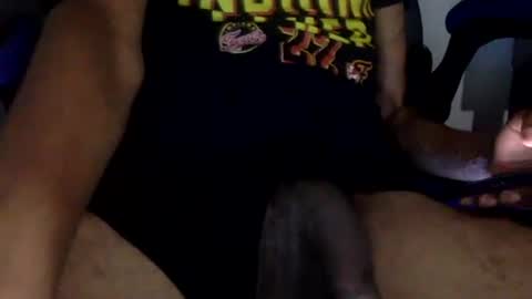 Snapshot of splash516634 chatting on October 13, 12:44 pm Twitter Toxiceli2 online show from October 13, 12:44 pm