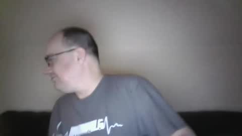 Snapshot of spritzer47 chatting on January 4, 11:33 am spritzer47 online show from January 4, 11:33 am