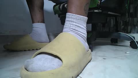 sr master cum its my old account online show from June 8, 1:28 am