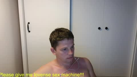 st1vemaster01 online show from June 26, 2:52 pm