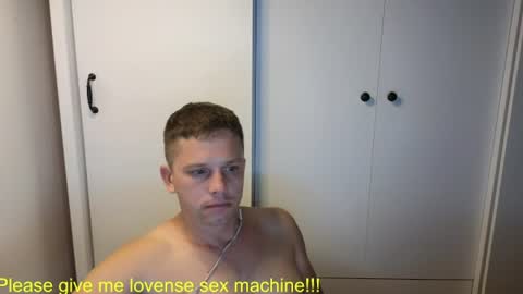 st1vemaster01 online show from July 24, 4:14 pm