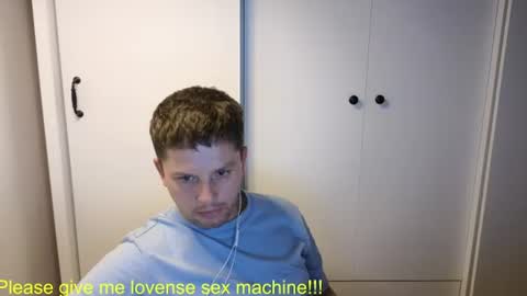 st1vemaster01 online show from June 20, 2:22 pm