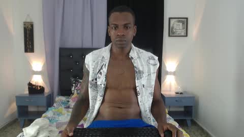Snapshot of stanley_black chatting on October 3, 3:06 pm Stanley Black online show from October 3, 3:06 pm