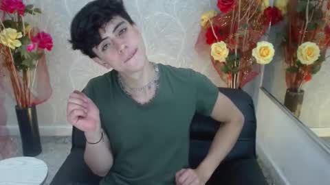 Snapshot of star_boyx chatting on October 16, 10:07 pm star_boyx online show from October 16, 10:07 pm