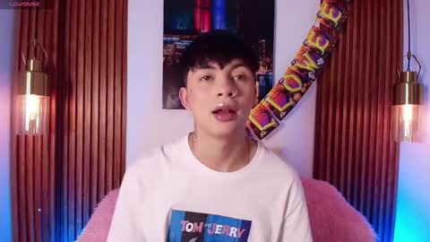 Steev online show from October 22, 8:23 pm