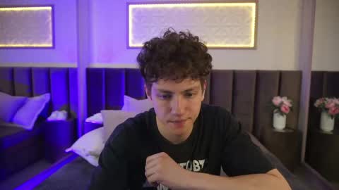 Esrefan online show from April 21, 2:51 am