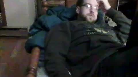 Snapshot of sterben13v chatting on December 26, 11:24 pm Ian23602 online show from December 26, 11:24 pm