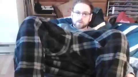 Snapshot of sterben13v chatting on January 12, 7:42 pm Ian23602 online show from January 12, 7:42 pm