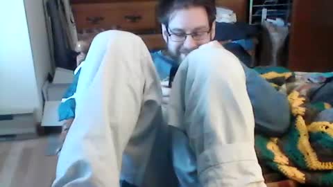 Snapshot of sterben13v chatting on February 23, 8:20 pm Ian23602 online show from February 23, 8:20 pm