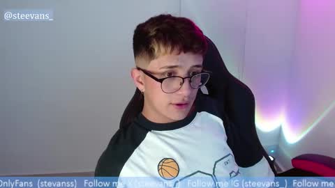 Stevan online show from October 31, 8:45 pm