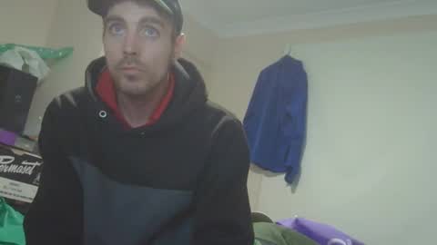Snapshot of steveaussie chatting on October 7, 7:40 pm Australian420 online show from October 7, 7:40 pm