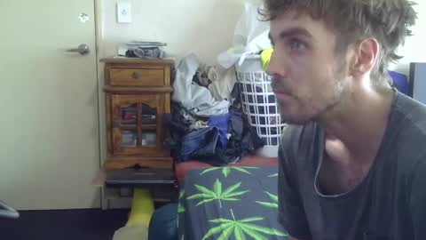 Snapshot of steveaussie chatting on January 30, 1:00 am Australian420 online show from January 30, 1:00 am