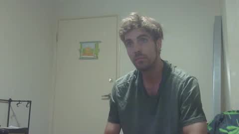 Snapshot of steveaussie chatting on March 5, 5:18 pm Australian420 online show from March 5, 5:18 pm