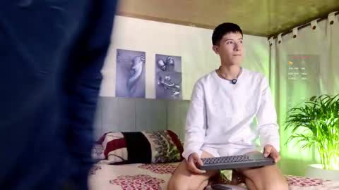 Stevenn online show from February 13, 2:18 am