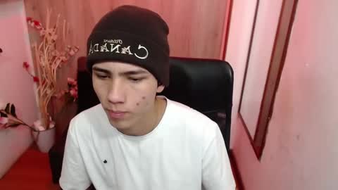 Stich online show from February 15, 1:41 pm