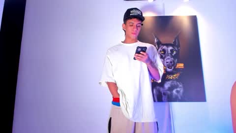 Stiven  brendan online show from November 6, 4:15 am